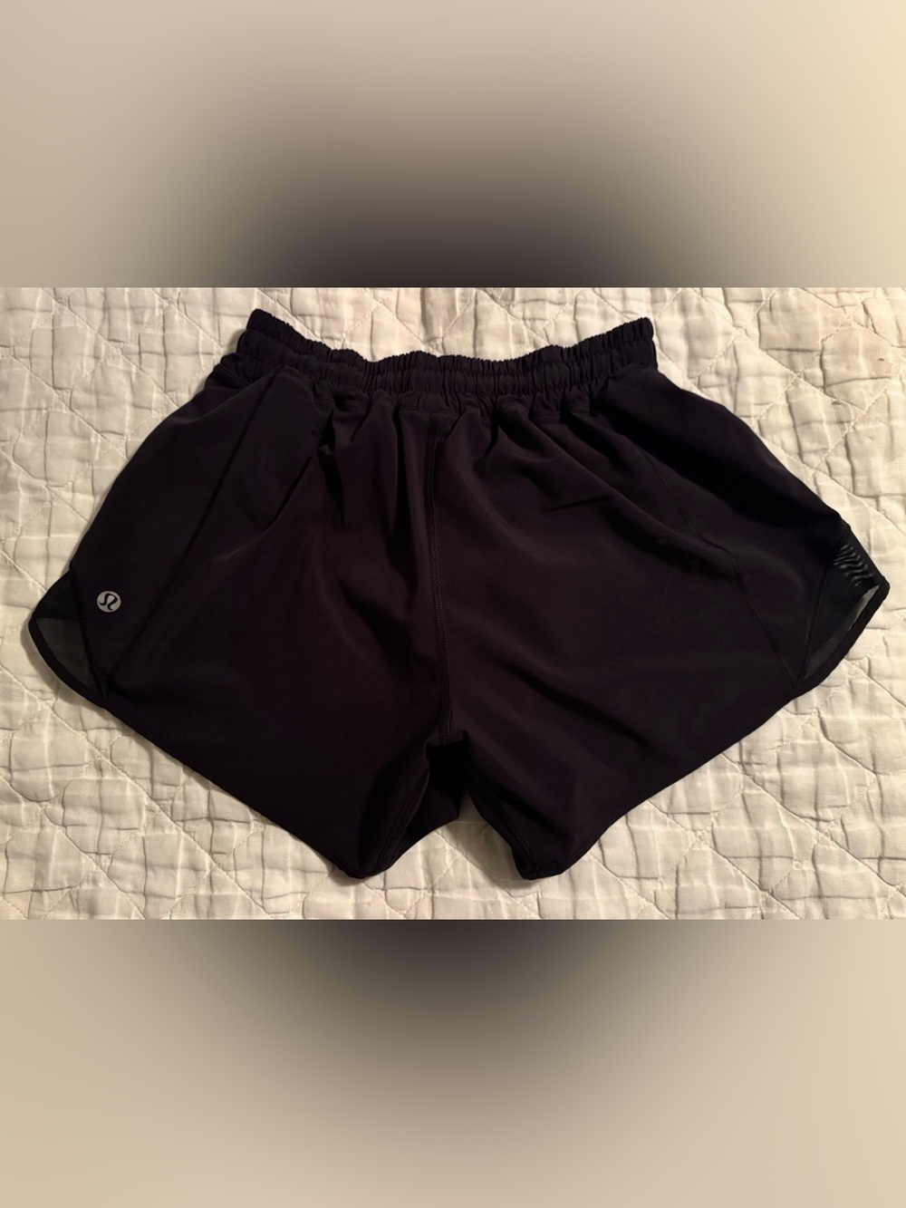 Lululemon Black Hotty Hot Shorts 4" (Size 4)